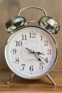 Gümüş Metal Alarmlı Masa Saati