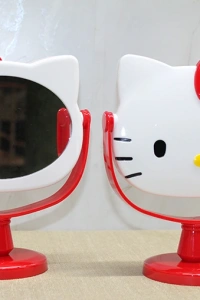 Hello Kitty Masaüstü Ayna