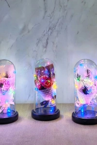 Işıklı Müzikli Fanus içinde Gül Buketi