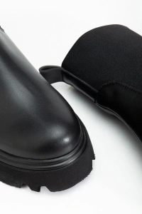 K-815 Siyah Lastikli Yüksek Tabanlı Günlük Kadın Bot