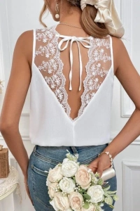 Kadı Askılı V Dantel Yakalı Sırttan Bağcıklı Sandy Bluz