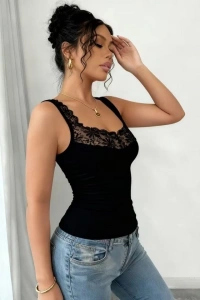 Kadın Askılı V Dantel Yakalı Viskon Bluz