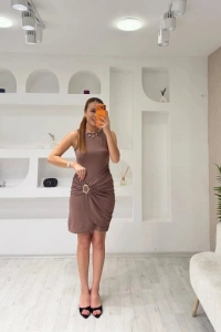 Kadın Bisiklet Yaka Kolsuz Büzgü Ve Toka Detay Diz üstü Elbise