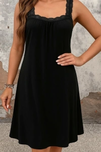 Kadın Dantel Askılı Kare Yakalı Uzun Viskon Elbise