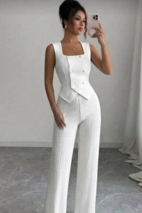 Kadın Düğmeli Bürümcük Kumaş Takım