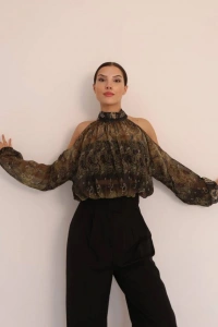 Kadın Halter Yaka Full Transparan Omuz Dekolteli Bluz