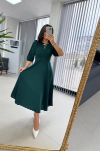 Kadın Kısa Kollu Bisiklet Yaka Fiyonk Broşlu Midi Janjan Krep Elbise