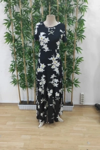 Kadın Kısa Kollu Bisiklet Yaka Puantiyeli Maksi örme Krep Elbise