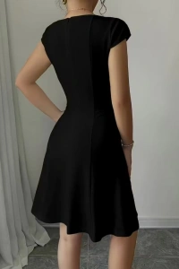Kadın Kısa Kollu Kare Yakalı Kısa Ithal Krep Elbise