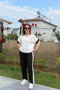 Kadın Kısa Kollu Modal Dokulu Kumaş Yanı şeritli Takım