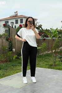 Kadın Kısa Kollu Modal Dokulu Kumaş Yanı şeritli Takım