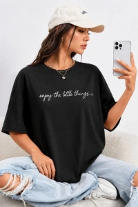 Kadın Kısa Kollu önü Yazı Baskılı Basic Viskon Bluz