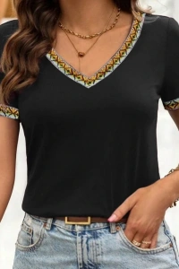 Kadın Kısa Kollu V şerit Etnik Desen Yakalı Viskon Bluz