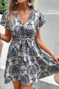 Kadın Kısa Kollu V Yakalı Beli Kuşaklı Desenli Sofya Elbise