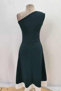 Kadın Tek Omuzu Açık Omuzlardan Kurdela Detaylı çift Renkli Ithal Krep Elbise