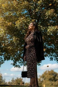 Kadın Uzun Kollu Balıkçı Yaka Leopar Desenli Midi Boy Elbise