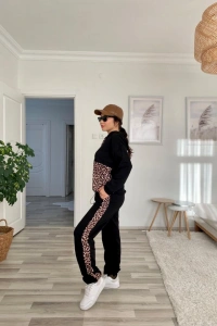 Kadın Uzun Kollu Leopar Detay Sweat Ve Yanı Leopar şerit Detay Pantolon Ikili Takım