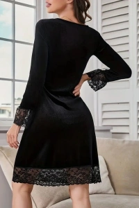 Kadın Uzun Kollu V Dantel Yakalı Mini Kadife Elbise