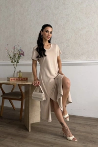 Kadın V Yaka Yırtmaç Detaylı Midi Boy Elbise