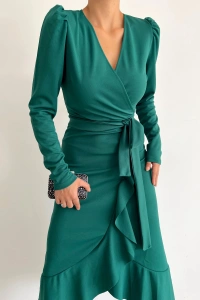 Kadın Yeşil Krep Kumaş Midi Boy Kuşaklı Uzunkol Elbise