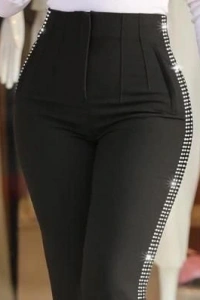 Kadın Yüksek Bel Yanlardan Taş Detaylı Ithal Krep Pantolon