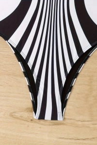 Kadın Yuvarlak Yaka Askılı Zebra Desen Baskılı Dalgıç Mayo
