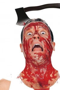 Kafaya Saplanmış Kanlı Balta Şaka Tacı