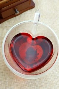 Kalp Şeklinde Cam Bardak