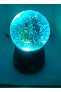 Kar Püskürtmeli Işıklı Müzikli Kar Küresi