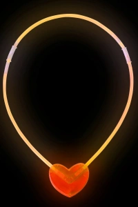 Karanlıkta Yanan Glow Kalp Şekilli Kolye 6 Adet