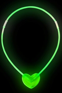 Karanlıkta Yanan Glow Kalp Şekilli Kolye 6 Adet