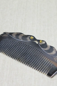 Kemik Tavuskuşu Tarak