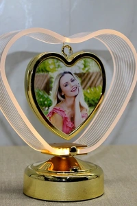 Kişiye Özel Fotoğraf Alanlı Kalpli Led Çerçeve Model 1