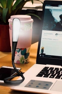 Kompakt USB Siyah 14 Ledli 3 Kademeli Dokunmatik Okuma Lambası