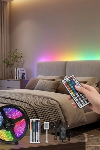 Kumandalı RGB Şerit Led 5 Metre Renk Değiştiren Dekoratif LED Işık