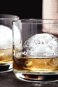 Küre Şeklinde Buz Yapma Kalıbı