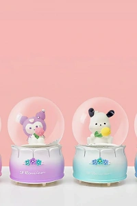 Kuromi Işıklı Kar Küresi 9 Cm