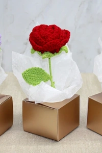 Kutulu Tekli El Örgüsü Gül Kutulu