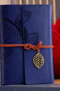 Lacivert Yaprak Desenli Deri Defter