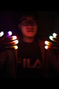 Led Işıklı Renkli Sihirli Parmak Şaka