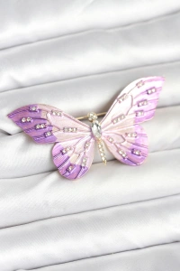 Lila Renk Kelebek Model Broş