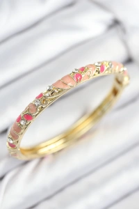 Mineli Pirinç Zirkon Taşlı Pembe Çiçek Motifli Gold Kadın Kelepçe