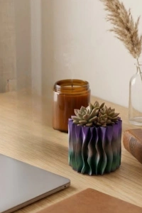 Modern Dalgalı Yüzey Tasarımlı Mor 3D Dekoratif Saksı Vazo