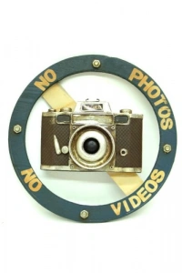 No Photos No Videos Uyarı Levhası