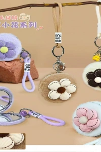 Papatya Tasarımlı Peluş Cep Aynası