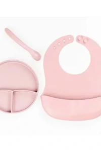 Pembe 3’lü Silikon Yemek Seti – Önlük + Diş Kaşıyıcılı Kaşık + Vakumlu Tabak