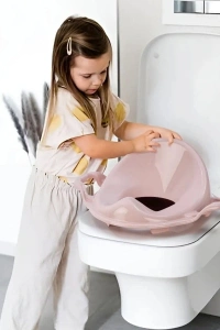 Pembe Kulplu Çocuk Klozet Adaptörü