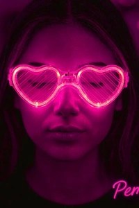 Pembe LED Işıklı Kalp Gözlük – 3 Modlu