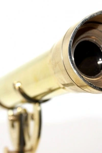 Pirinç Ayaklı Dürbün