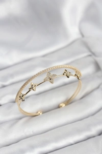 Pirinç Gold Renk Çiçek Model Kadın Bileklik